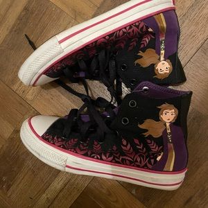Kids converse